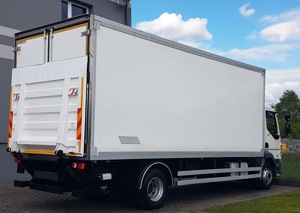DAF 16T LF 230 WINDA CHŁODNIA 16EP 6,60x2,48x2,39 KLIMA IZOTERMA MROŹNIA - Truk berpendingin: gambar 4 DAF 16T LF 230 WINDA CHŁODNIA 16EP 6,60x2,48x2,39 KLIMA IZOTERMA MROŹNIA - Truk berpendingin: gambar 4