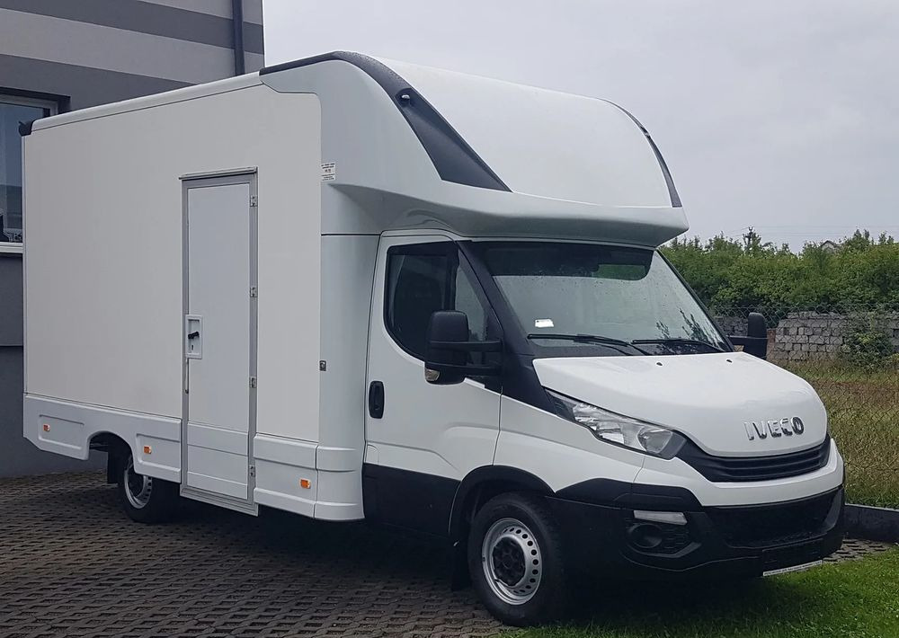 Iveco DAILY KONTENER NISKOPODŁOGOWY 4,31x2,24x2,42 FOODTRUCK SKLEP KAMPER KLIMA BAR KONIOWÓZ - Van box: gambar 1 Iveco DAILY KONTENER NISKOPODŁOGOWY 4,31x2,24x2,42 FOODTRUCK SKLEP KAMPER KLIMA BAR KONIOWÓZ - Van box: gambar 1