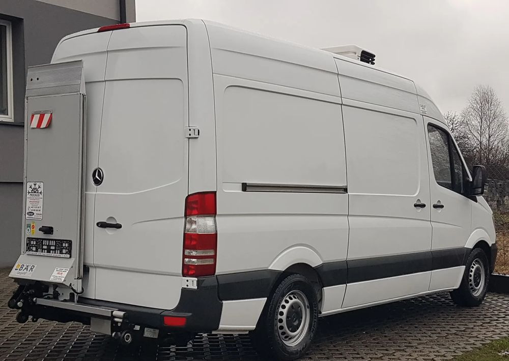Mercedes-Benz SPRINTER WINDA CHŁODNIA AGREGAT IZOTERMA DŁUGI WYSOKI KLIMA - Van berpendingin: gambar 4 Mercedes-Benz SPRINTER WINDA CHŁODNIA AGREGAT IZOTERMA DŁUGI WYSOKI KLIMA - Van berpendingin: gambar 4