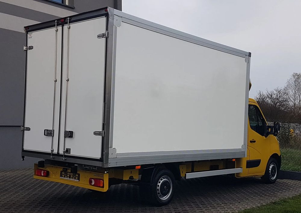 Renault MASTER KONTENER 8EP 4,21x2,23x2,22 KLIMA KRAJOWY MANUAL 6-BIEGÓW - Van box: gambar 4 Renault MASTER KONTENER 8EP 4,21x2,23x2,22 KLIMA KRAJOWY MANUAL 6-BIEGÓW - Van box: gambar 4