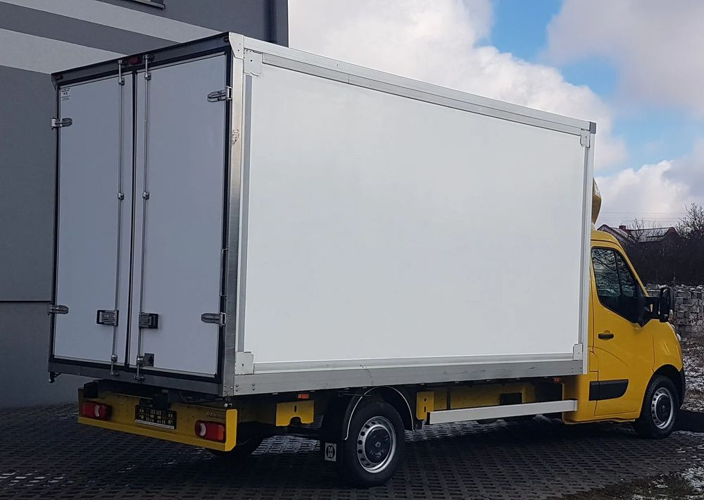 Renault MASTER KONTENER 8EP 4,21x2,23x2,22 KLIMA KRAJOWY MANUAL 6-BIEGÓW - Van box: gambar 4 Renault MASTER KONTENER 8EP 4,21x2,23x2,22 KLIMA KRAJOWY MANUAL 6-BIEGÓW - Van box: gambar 4