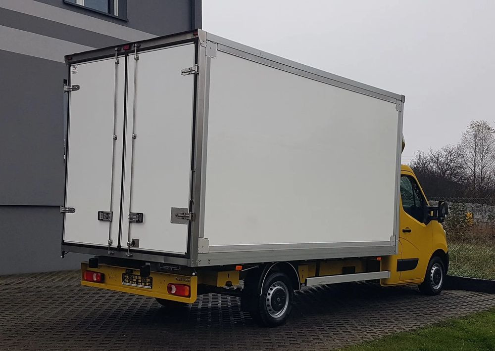 Renault MASTER KONTENER 8EP 4,21x2,23x2,22 KLIMA MANUAL KRAJOWY 6-BIEGÓW - Van box: gambar 4 Renault MASTER KONTENER 8EP 4,21x2,23x2,22 KLIMA MANUAL KRAJOWY 6-BIEGÓW - Van box: gambar 4