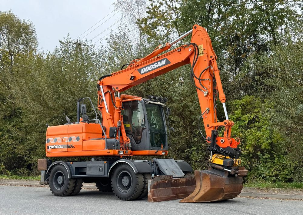 Doosan * DOOSAN DX160W *ROTOTILT* GPS 2D Leica * Sprowadzona * Stan Perfekcyjny * Koparka Kołowa * - Ekskavator roda: gambar 2 Doosan * DOOSAN DX160W *ROTOTILT* GPS 2D Leica * Sprowadzona * Stan Perfekcyjny * Koparka Kołowa * - Ekskavator roda: gambar 2