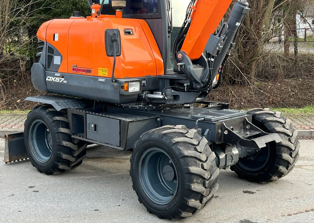 Doosan DOOSAN DX57W *ROTOTILT* 2200 Motogodzin * Jak Nowa * Sprowadzona * Stan Perfekcyjny - Ekskavator roda: gambar 5 Doosan DOOSAN DX57W *ROTOTILT* 2200 Motogodzin * Jak Nowa * Sprowadzona * Stan Perfekcyjny - Ekskavator roda: gambar 5