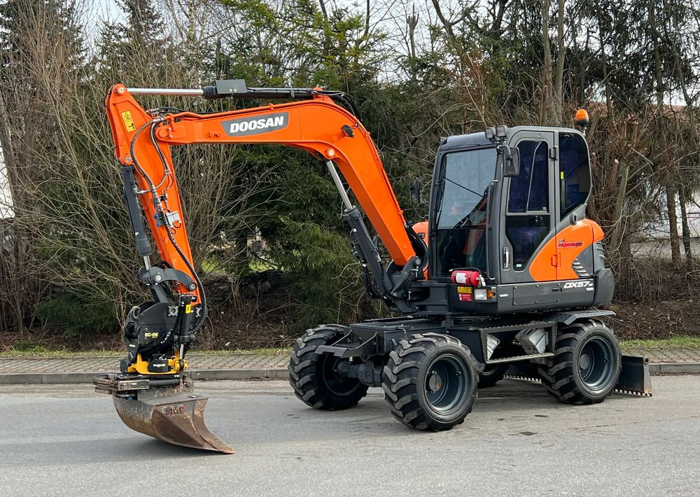 Doosan DOOSAN DX57W *ROTOTILT* 2200 Motogodzin * Jak Nowa * Sprowadzona * Stan Perfekcyjny - Ekskavator roda: gambar 1 Doosan DOOSAN DX57W *ROTOTILT* 2200 Motogodzin * Jak Nowa * Sprowadzona * Stan Perfekcyjny - Ekskavator roda: gambar 1