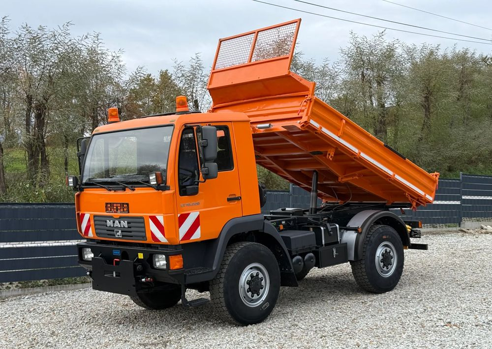 MAN * MAN 10-220 * Wywrotka Kiper Meiller * 4x4 * Zimowe Utrzymanie * Unimog * - Truk jungkit: gambar 1 MAN * MAN 10-220 * Wywrotka Kiper Meiller * 4x4 * Zimowe Utrzymanie * Unimog * - Truk jungkit: gambar 1
