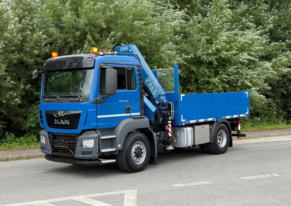MAN * MAN 18.440 TGS * 4x4 * HDS Fassi F215 * Sprowadzony * 95 000 KM ! * Stan Jak Nowy - Truk flatbed, Truk derek: gambar 2 MAN * MAN 18.440 TGS * 4x4 * HDS Fassi F215 * Sprowadzony * 95 000 KM ! * Stan Jak Nowy - Truk flatbed, Truk derek: gambar 2