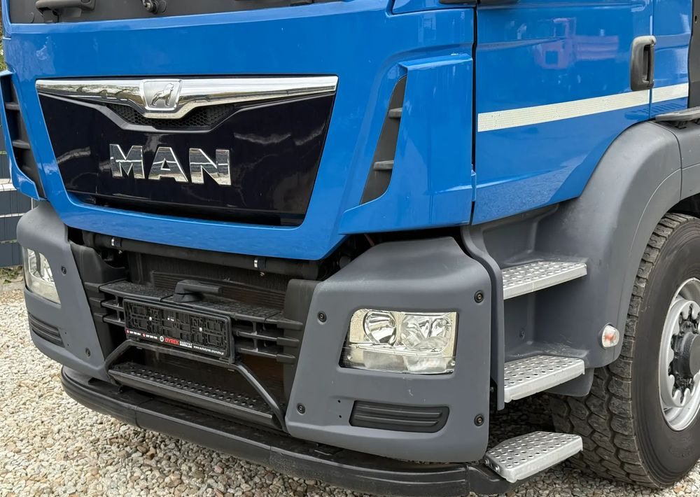 MAN * MAN 18.440 TGS * 4x4 * HDS Fassi F215 * Sprowadzony * 95 000 KM ! * Stan Jak Nowy - Truk flatbed, Truk derek: gambar 3 MAN * MAN 18.440 TGS * 4x4 * HDS Fassi F215 * Sprowadzony * 95 000 KM ! * Stan Jak Nowy - Truk flatbed, Truk derek: gambar 3