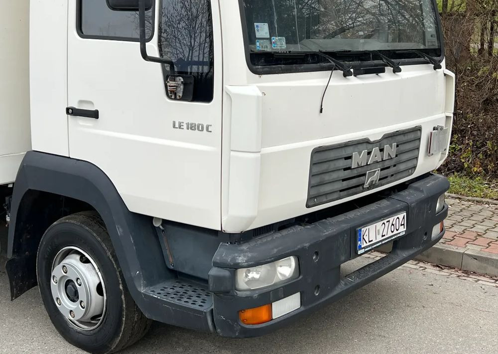 MAN MAN 8-180 KONTENER WINDA ZAŁADOWCZA - Truk box: gambar 3 MAN MAN 8-180 KONTENER WINDA ZAŁADOWCZA - Truk box: gambar 3