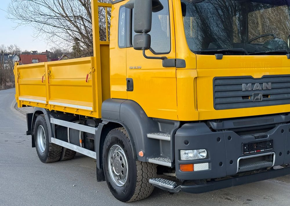 MAN * MAN TGA 18-320 * Kiper Wywrotka * 4x2 * Kran * Sprowadzony* Bardzo Dobry Stan - Truk jungkit: gambar 3 MAN * MAN TGA 18-320 * Kiper Wywrotka * 4x2 * Kran * Sprowadzony* Bardzo Dobry Stan - Truk jungkit: gambar 3