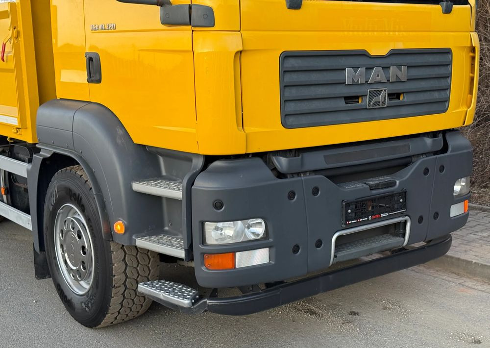 MAN * MAN TGA 18-320 * Kiper Wywrotka * 4x2 * Kran * Sprowadzony* Bardzo Dobry Stan - Truk jungkit: gambar 4 MAN * MAN TGA 18-320 * Kiper Wywrotka * 4x2 * Kran * Sprowadzony* Bardzo Dobry Stan - Truk jungkit: gambar 4