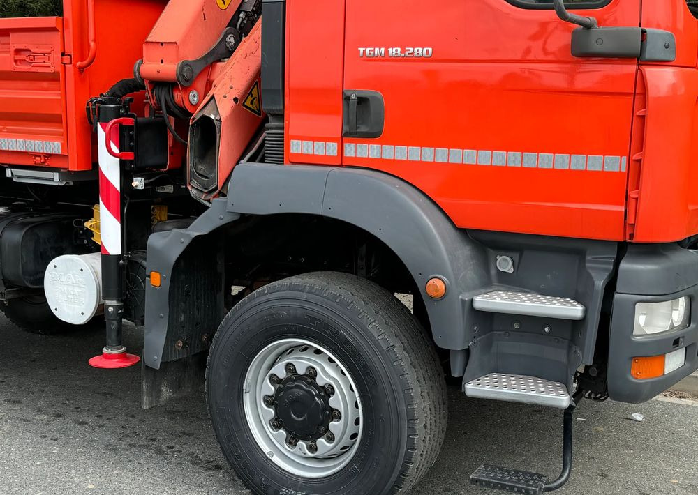 MAN TGM 18-280 MAN 4x4 HDS PALFINGER 105 KIPER WYWROTKA MEILLER BARDZO DOBRY STAN - Truk jungkit: gambar 5 MAN TGM 18-280 MAN 4x4 HDS PALFINGER 105 KIPER WYWROTKA MEILLER BARDZO DOBRY STAN - Truk jungkit: gambar 5