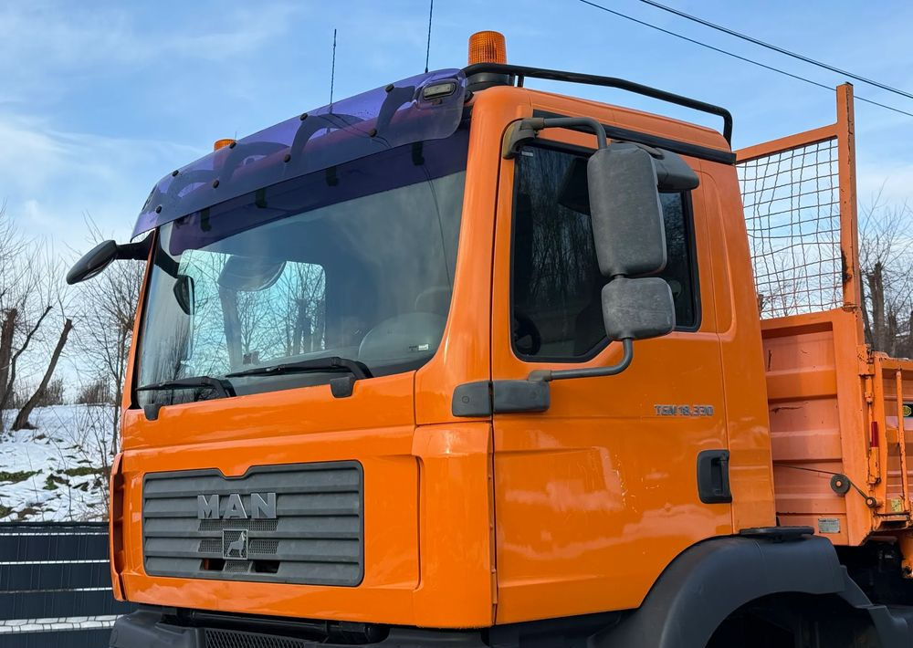 MAN * TGM 18-330 MAN 4x4 HDS Hiab 122 * Kiper Wywrotka * Bardzo Dobry Stan - Truk jungkit: gambar 4 MAN * TGM 18-330 MAN 4x4 HDS Hiab 122 * Kiper Wywrotka * Bardzo Dobry Stan - Truk jungkit: gambar 4