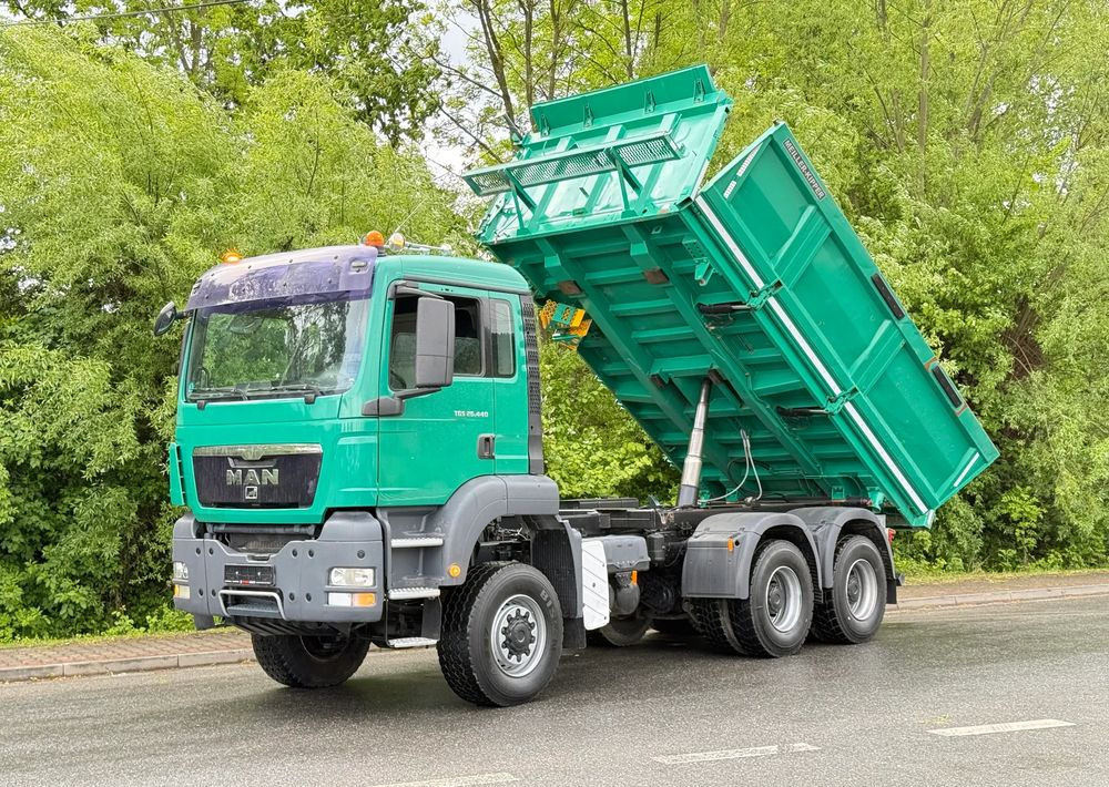 MAN * TGS 26.440 MAN * Kiper / Wywrotka * 6x6 * Sprowadzona * Bordmatik * Stan Perfekcyjny - Truk jungkit: gambar 1 MAN * TGS 26.440 MAN * Kiper / Wywrotka * 6x6 * Sprowadzona * Bordmatik * Stan Perfekcyjny - Truk jungkit: gambar 1