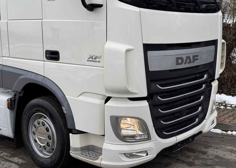 DAF * Zestaw * DAF 106 Euro 6 + Naczepa Krone * Bardzo Dobry Stan - Tractor head, Semi-trailer dengan terpal samping: gambar 3 DAF * Zestaw * DAF 106 Euro 6 + Naczepa Krone * Bardzo Dobry Stan - Tractor head, Semi-trailer dengan terpal samping: gambar 3