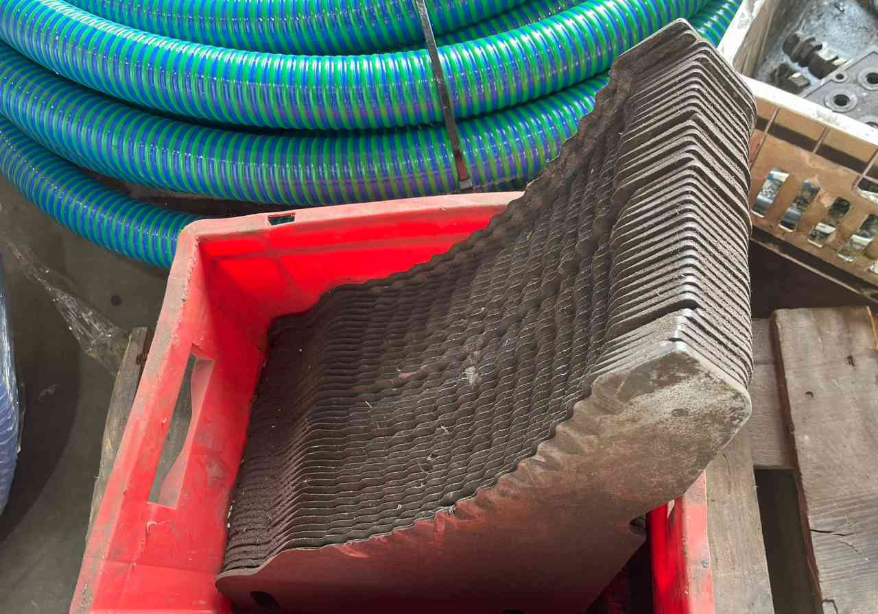 Bergmann Silagemes messenset B02-1011 Carex, Shuttle, Royal, Repex weidebouwmachines - Keranjang pemuatan sendiri: gambar 1 Bergmann Silagemes messenset B02-1011 Carex, Shuttle, Royal, Repex weidebouwmachines - Keranjang pemuatan sendiri: gambar 1