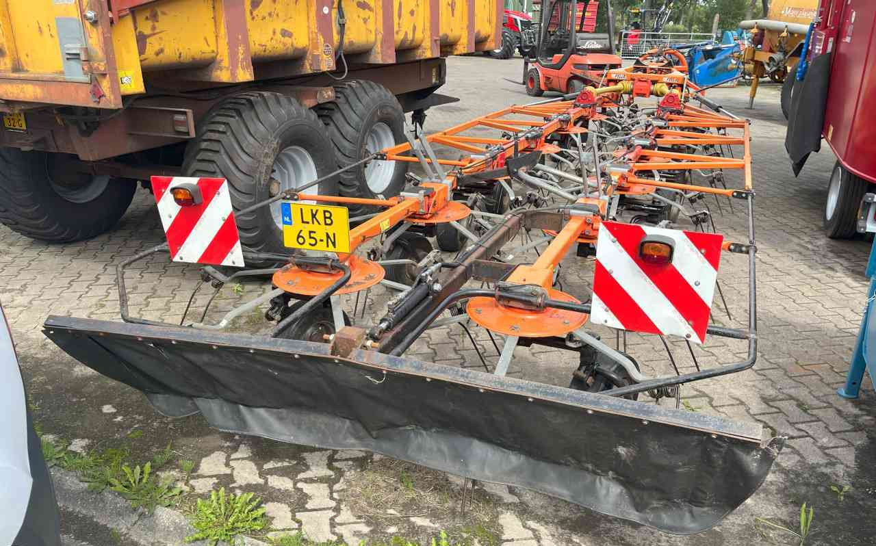 Fella TH 1800 Hydro getrokken schudder, weidebouwmachines - Tedder/ Menyapu: gambar 3 Fella TH 1800 Hydro getrokken schudder, weidebouwmachines - Tedder/ Menyapu: gambar 3