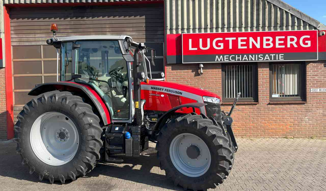 Massey Ferguson 5M.145 Dyna-4 Tractoren - Traktor: gambar 1 Massey Ferguson 5M.145 Dyna-4 Tractoren - Traktor: gambar 1