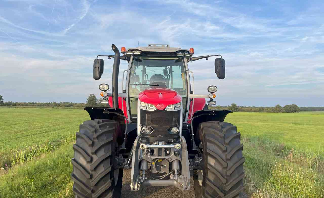Massey Ferguson 7S.190 Dyna-VT Exclusive tractoren - Traktor: gambar 3 Massey Ferguson 7S.190 Dyna-VT Exclusive tractoren - Traktor: gambar 3