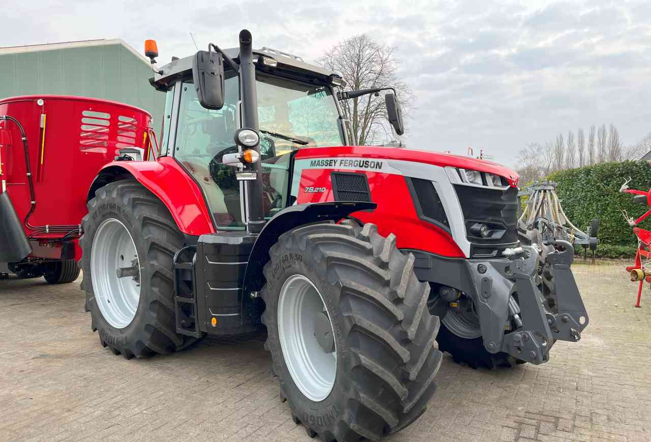 Massey Ferguson 7S.210 Dyna-VT Exclusive Tractoren - Traktor: gambar 1 Massey Ferguson 7S.210 Dyna-VT Exclusive Tractoren - Traktor: gambar 1