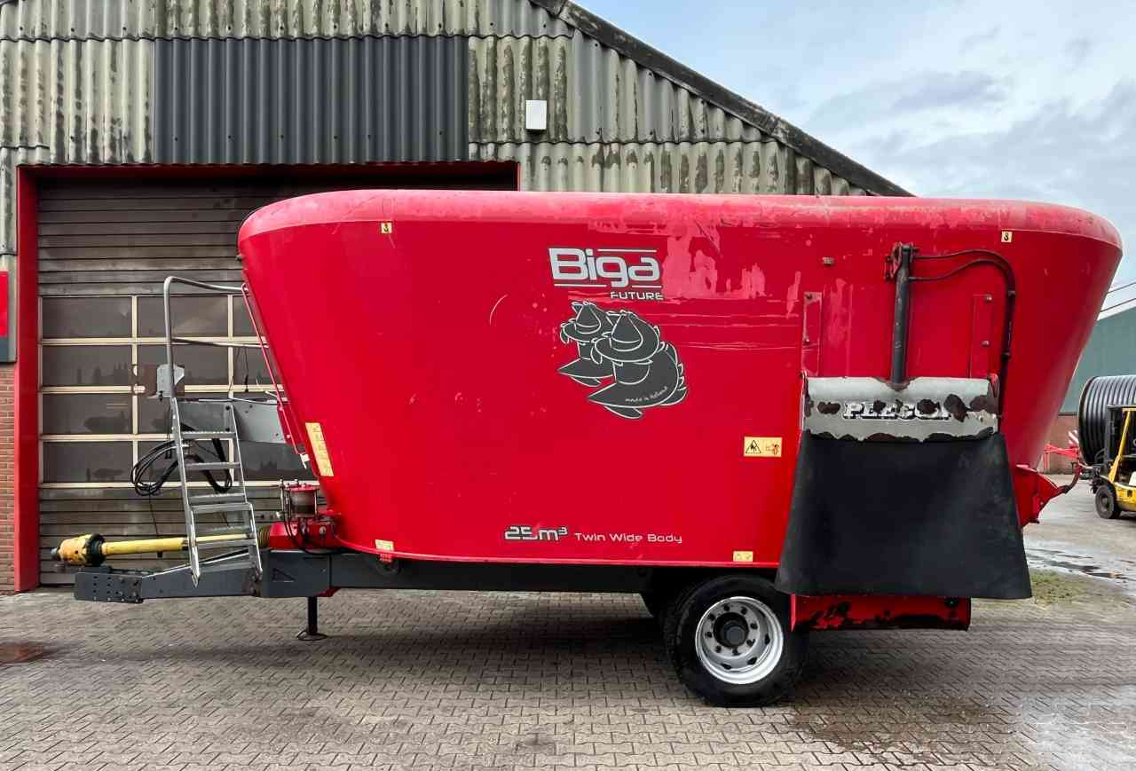 Peecon VME 250 Voermengwagen voermachines - Mixer-pengumpan: gambar 1 Peecon VME 250 Voermengwagen voermachines - Mixer-pengumpan: gambar 1