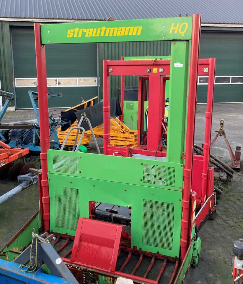 Strautmann HQ 3800 kuilsnijder voermachines - Peralatan silo: gambar 1 Strautmann HQ 3800 kuilsnijder voermachines - Peralatan silo: gambar 1