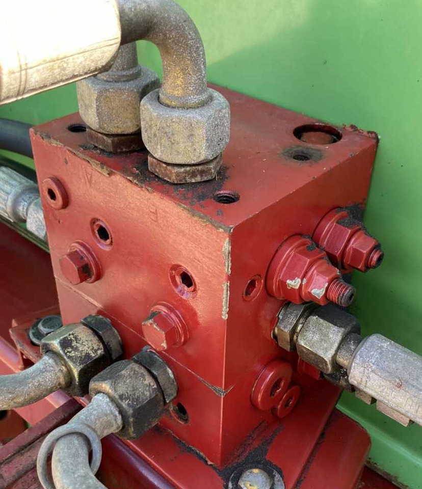 Strautmann Hydrofox HK3 kuilsnijder kuilvoersnijder U snijder voermachines - Peralatan silo: gambar 4 Strautmann Hydrofox HK3 kuilsnijder kuilvoersnijder U snijder voermachines - Peralatan silo: gambar 4