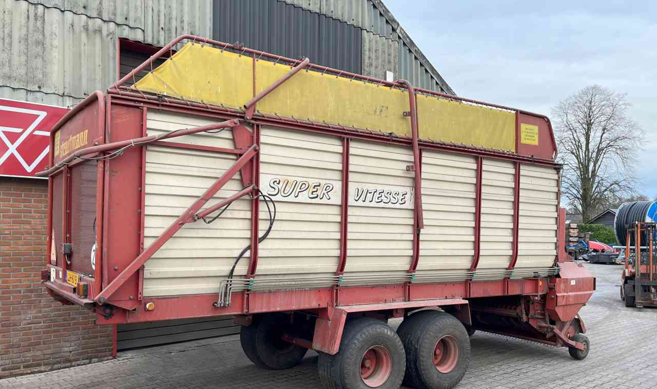 Strautmann Super Vitesse Opraapwagen, ladewagen, weidebouwmachines - Keranjang pemuatan sendiri: gambar 3 Strautmann Super Vitesse Opraapwagen, ladewagen, weidebouwmachines - Keranjang pemuatan sendiri: gambar 3