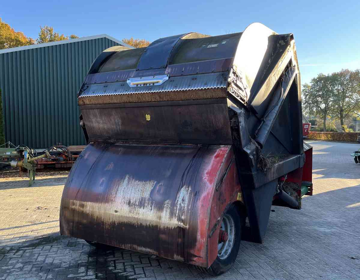 Trioliet Triomix 1200 zelfladende voermengwagen voermachines - Mixer-pengumpan: gambar 3 Trioliet Triomix 1200 zelfladende voermengwagen voermachines - Mixer-pengumpan: gambar 3