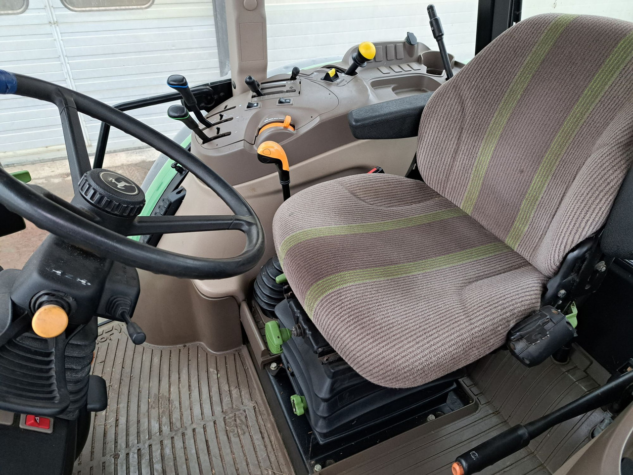 Ciągnik John Deere 5090m - Traktor: gambar 3 Ciągnik John Deere 5090m - Traktor: gambar 3
