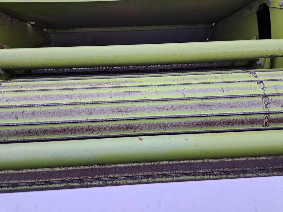 Claas 250 RC Uniwrap - Baler bulat: gambar 4 Claas 250 RC Uniwrap - Baler bulat: gambar 4