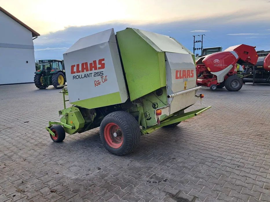 Claas Rollant 255 RC - Baler bulat: gambar 4 Claas Rollant 255 RC - Baler bulat: gambar 4