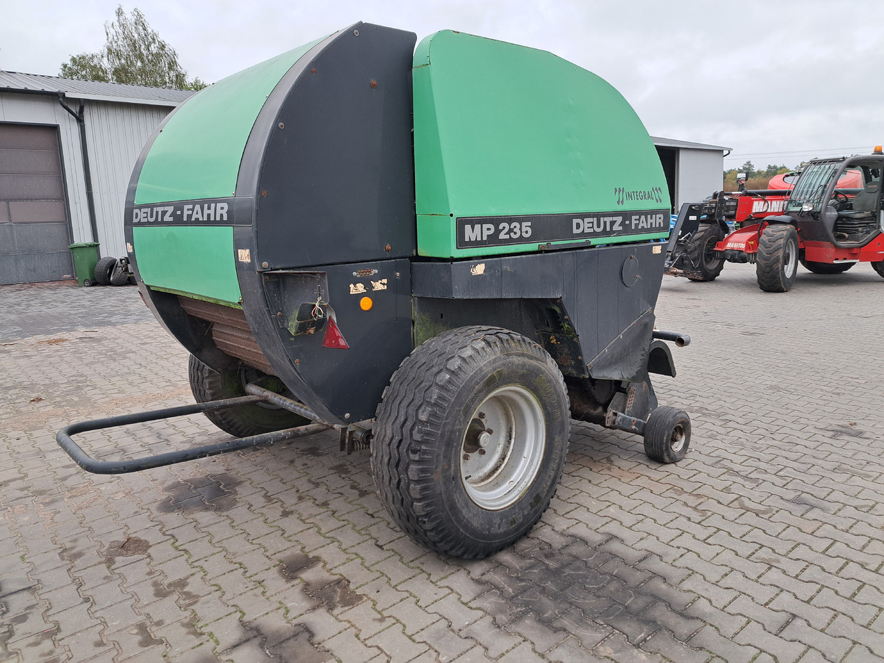 Deutz fahr MP235 - Baler bulat: gambar 3 Deutz fahr MP235 - Baler bulat: gambar 3