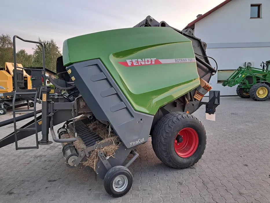 Fendt ROTANA 160V XtraCut - Baler bulat: gambar 4 Fendt ROTANA 160V XtraCut - Baler bulat: gambar 4