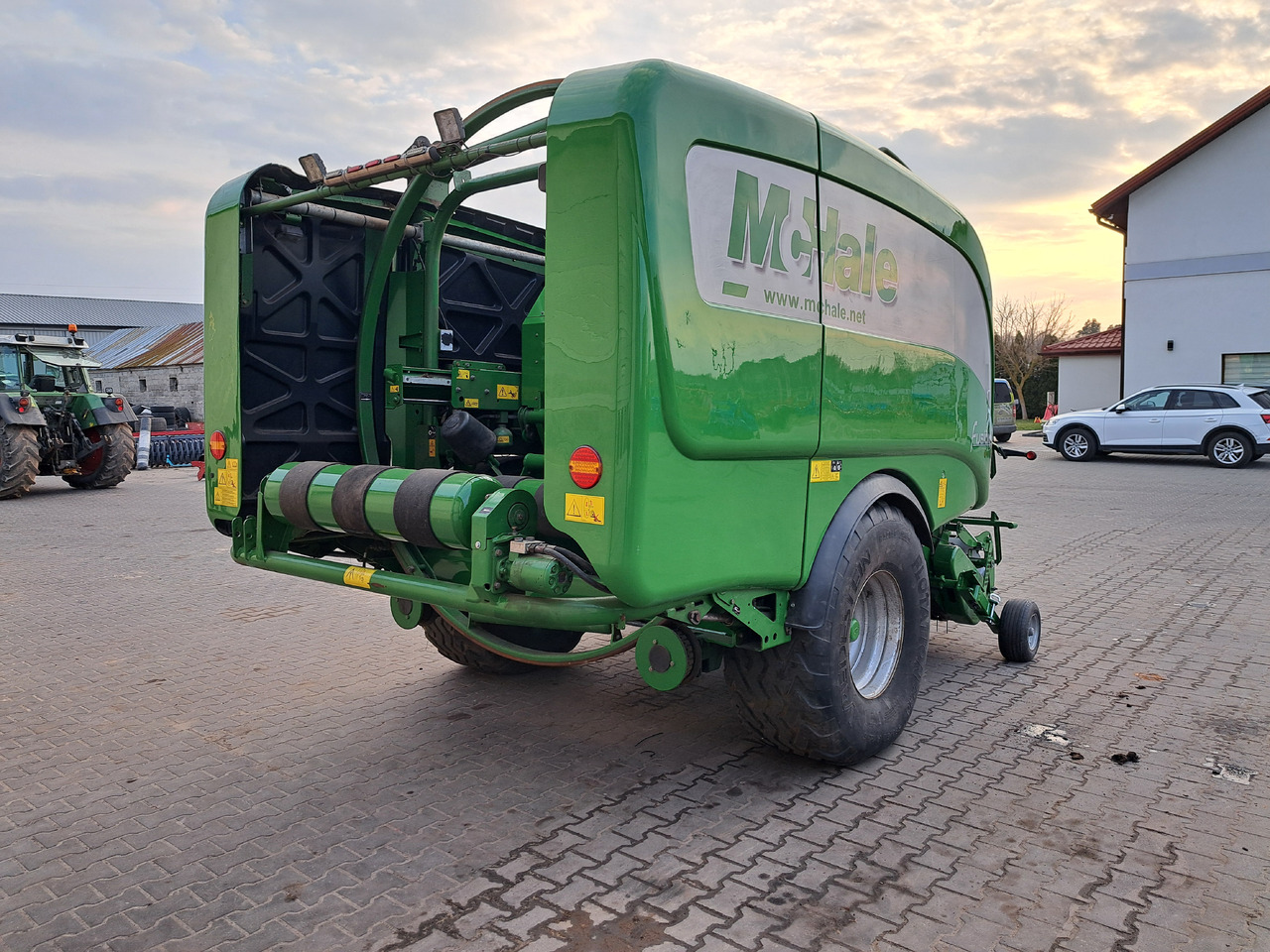 McHALE Fusion 3 - Baler bulat: gambar 3 McHALE Fusion 3 - Baler bulat: gambar 3