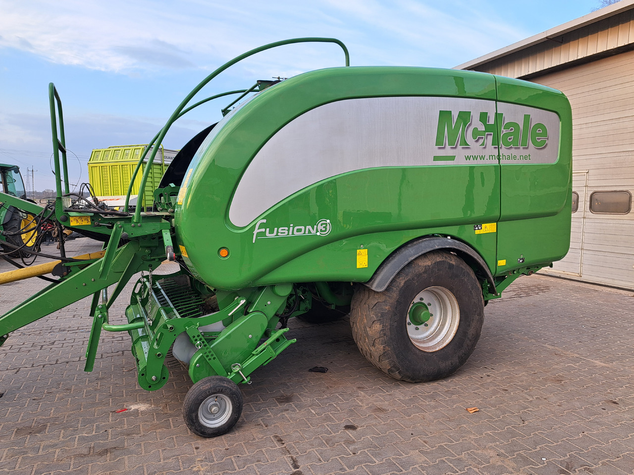McHALE Fusion 3 - Baler bulat: gambar 2 McHALE Fusion 3 - Baler bulat: gambar 2