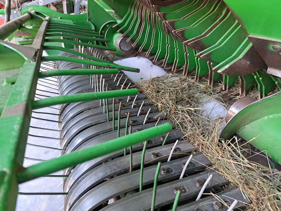 Mchale V660 - Baler bulat: gambar 5 Mchale V660 - Baler bulat: gambar 5