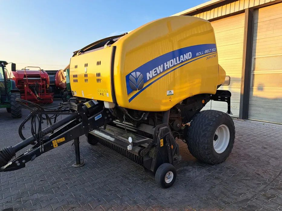 New Holland ROLL-BELT 150 cropcutter - Baler bulat: gambar 2 New Holland ROLL-BELT 150 cropcutter - Baler bulat: gambar 2
