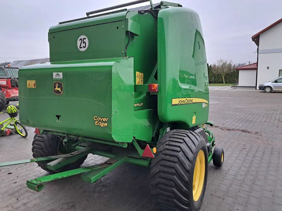 Prasa rolująca John Deere 854 - Baler bulat: gambar 4 Prasa rolująca John Deere 854 - Baler bulat: gambar 4
