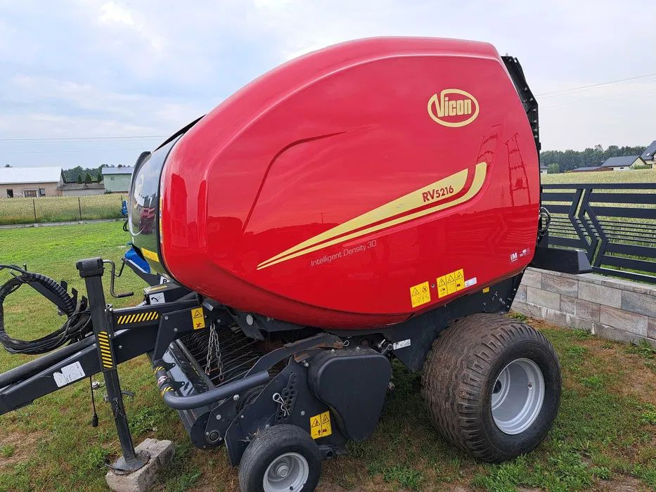 Prasa rolująca Vicon RV 5216 - Baler bulat: gambar 1 Prasa rolująca Vicon RV 5216 - Baler bulat: gambar 1