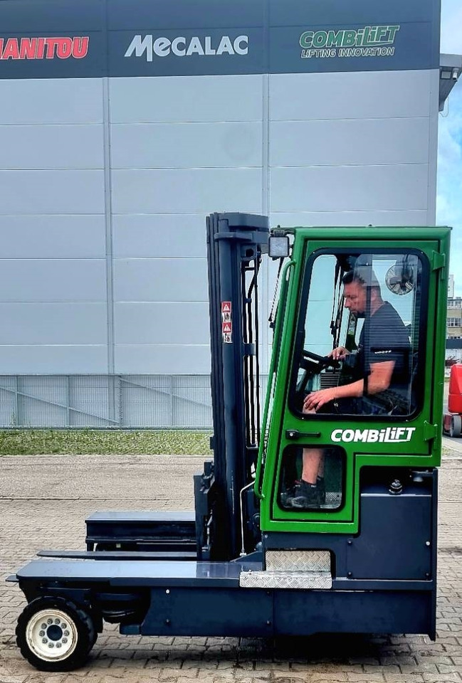 Loader empat arah Combilift C 4000 MK4 DIESEL: gambar 10 Loader empat arah Combilift C 4000 MK4 DIESEL: gambar 10