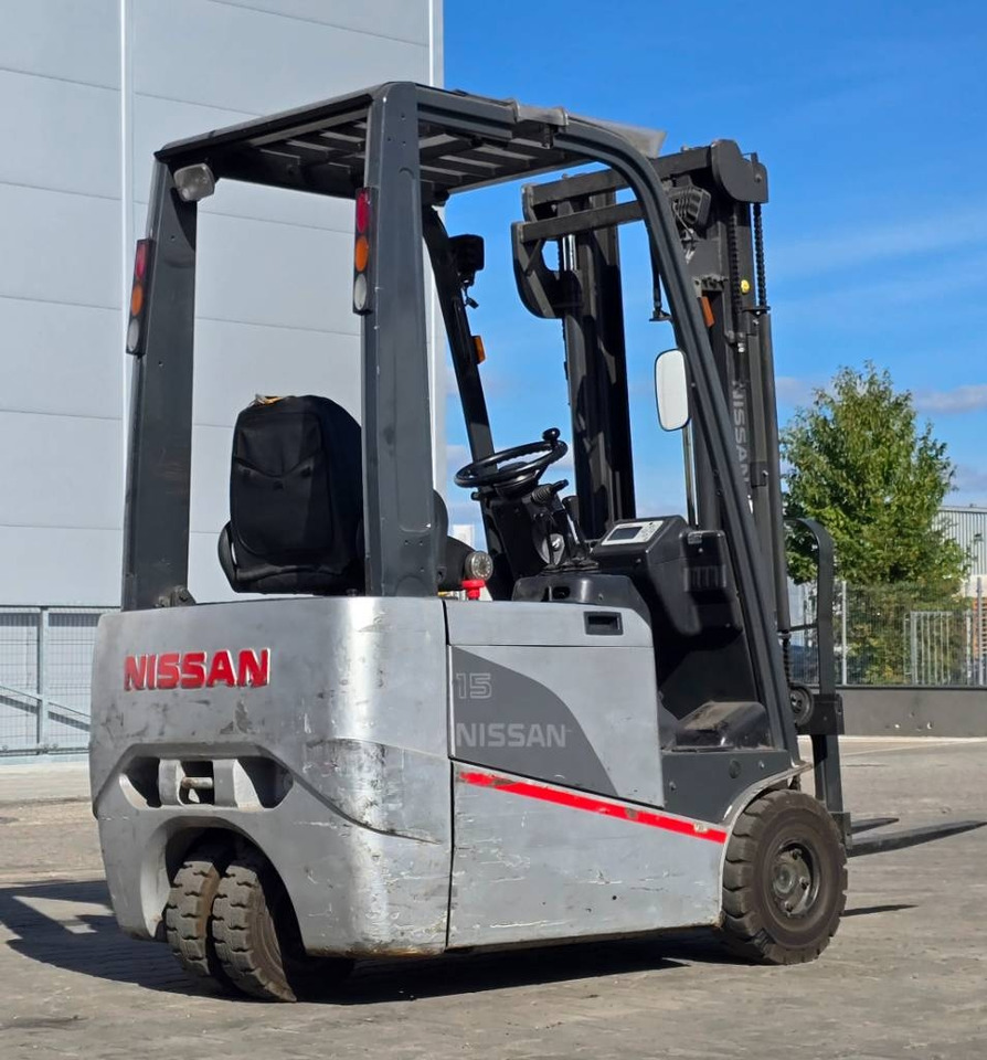 Nissan 1N1L 15Q - Forklift listrik: gambar 4 Nissan 1N1L 15Q - Forklift listrik: gambar 4
