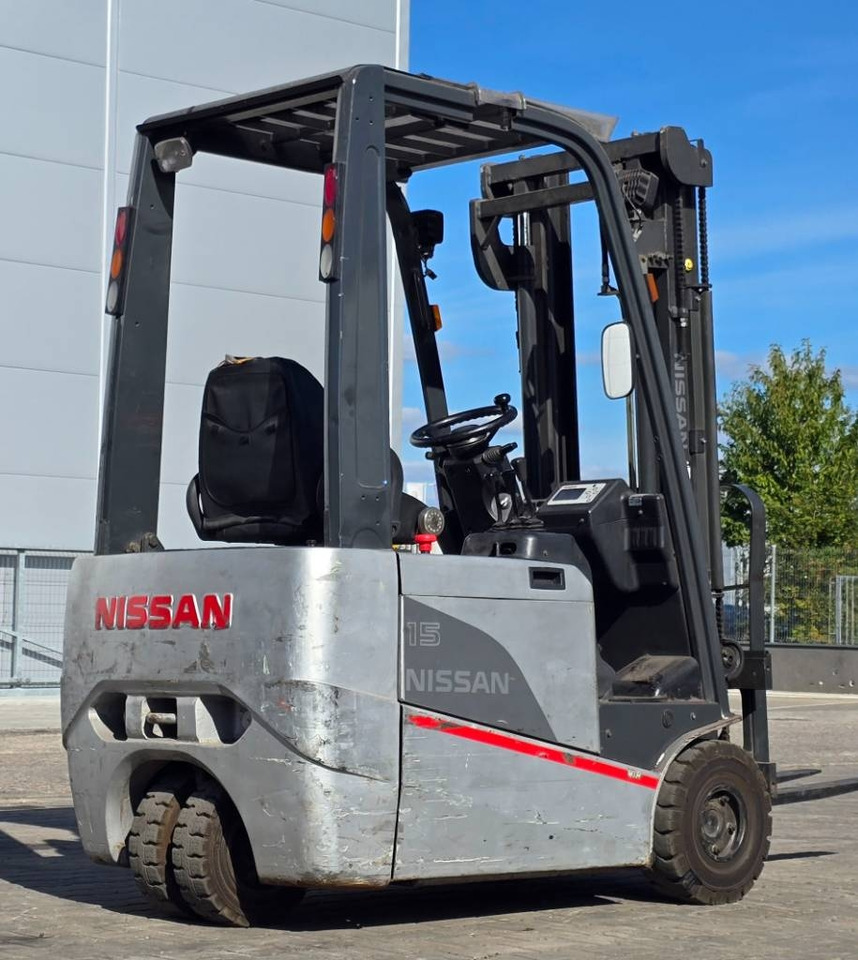 Nissan 1N1L 15Q - Forklift listrik: gambar 5 Nissan 1N1L 15Q - Forklift listrik: gambar 5