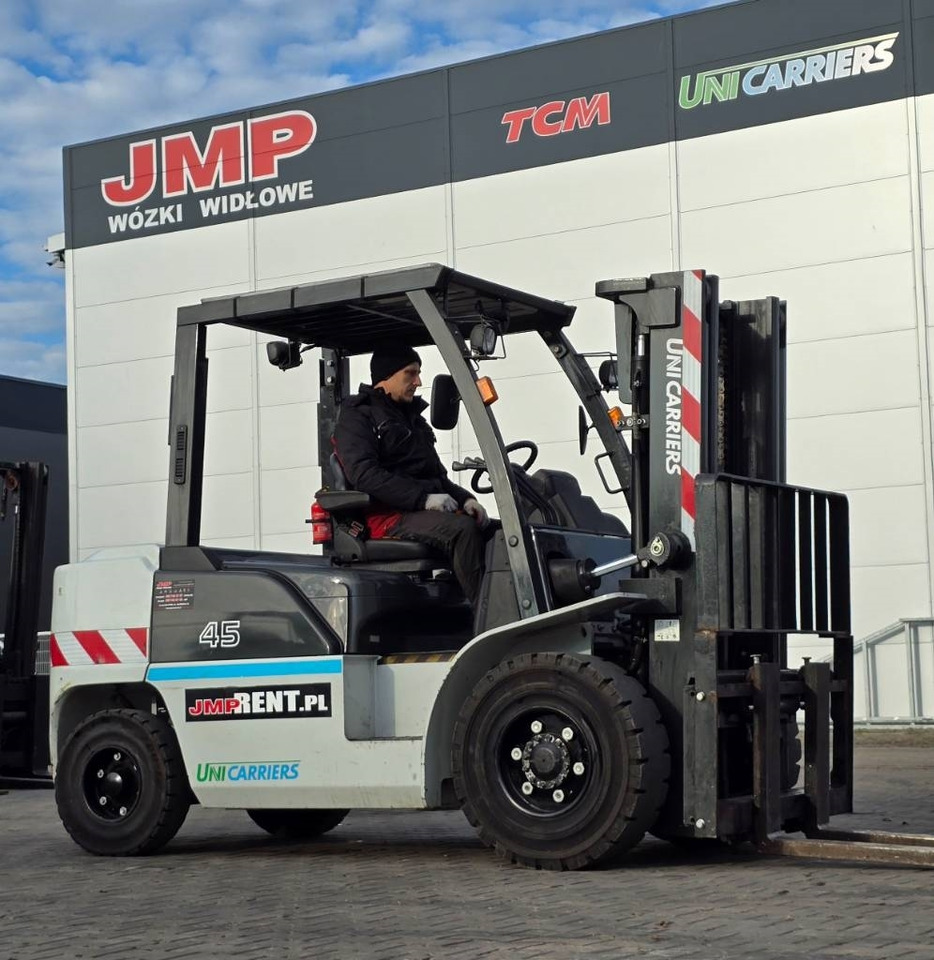 UniCarriers D1 F4 A45Q GX45 - Forklift diesel: gambar 1 UniCarriers D1 F4 A45Q GX45 - Forklift diesel: gambar 1