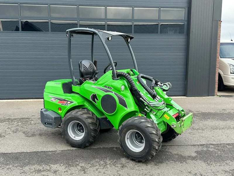 Avant 635i mini-shovel - Track loader yang ringkas: gambar 2 Avant 635i mini-shovel - Track loader yang ringkas: gambar 2