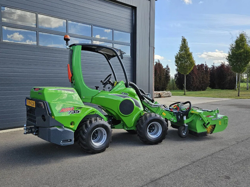 Avant 735i Rental mini-shovel - Track loader yang ringkas: gambar 3 Avant 735i Rental mini-shovel - Track loader yang ringkas: gambar 3