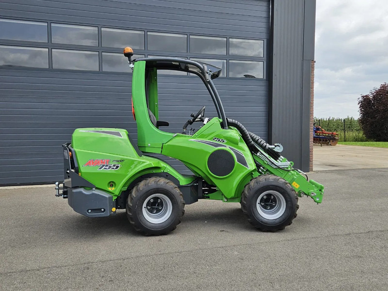 Avant 755i Rental mini-shovel - Track loader yang ringkas: gambar 3 Avant 755i Rental mini-shovel - Track loader yang ringkas: gambar 3