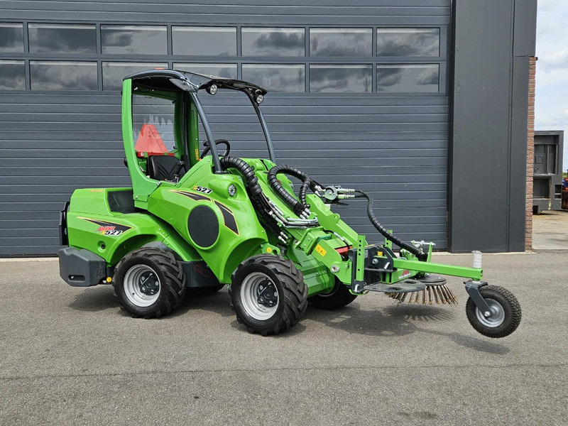 Avant E527 Rental mini-shovel - Track loader yang ringkas: gambar 1 Avant E527 Rental mini-shovel - Track loader yang ringkas: gambar 1