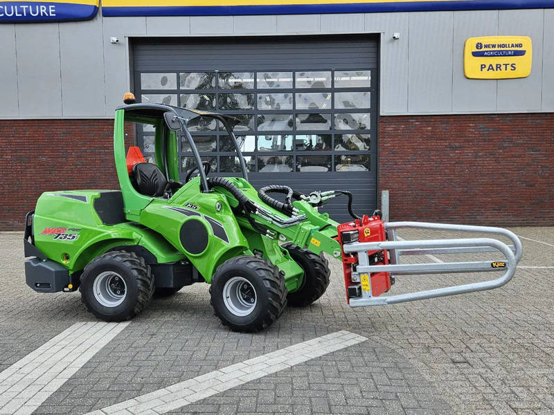 Avant Mini-shovel 735i Rental met Kemp balenklem - Track loader yang ringkas: gambar 2 Avant Mini-shovel 735i Rental met Kemp balenklem - Track loader yang ringkas: gambar 2