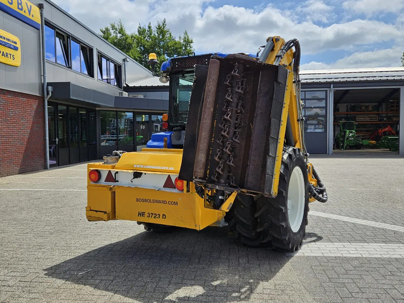 New Holland Boomer 3050 met Bos Maaiarm - Traktor kompak: gambar 5 New Holland Boomer 3050 met Bos Maaiarm - Traktor kompak: gambar 5